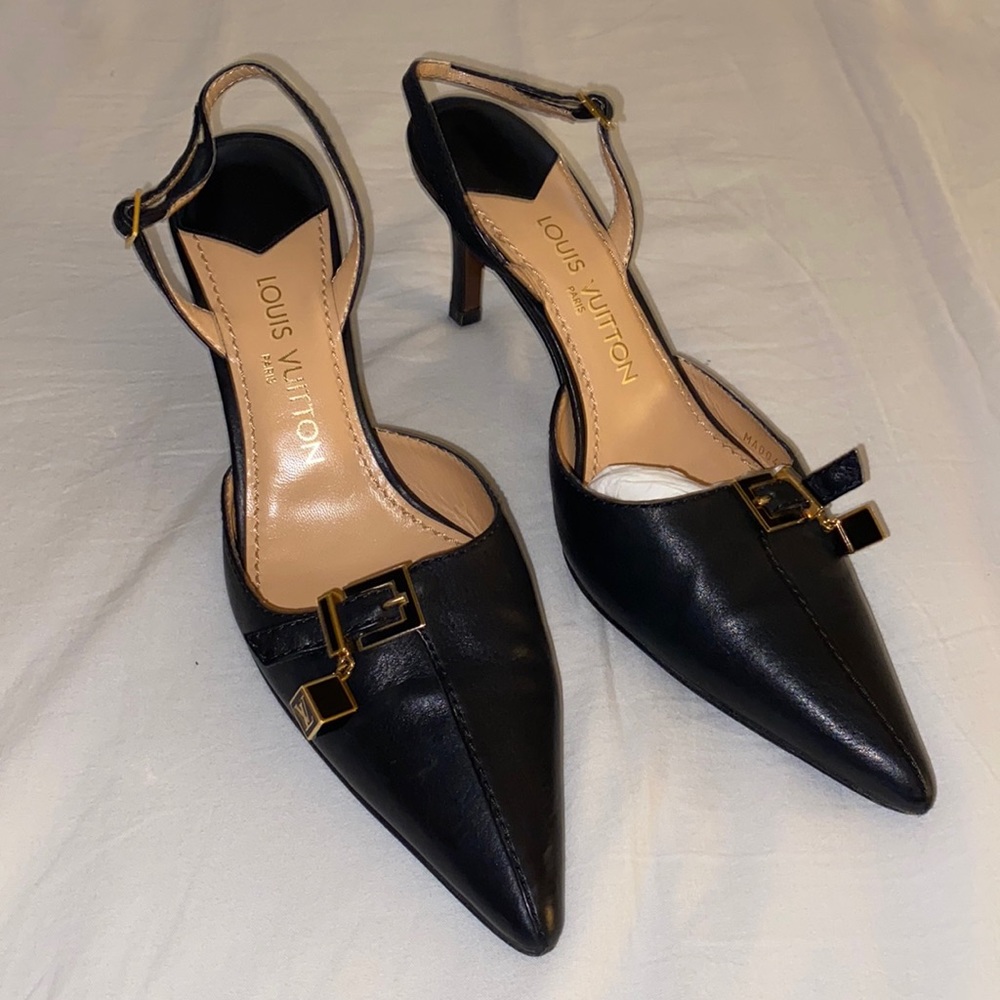 Louis Vuitton Black Pumps